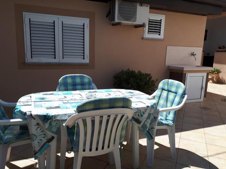 Apartments Rovis Tar-Vabriga Exterior photo